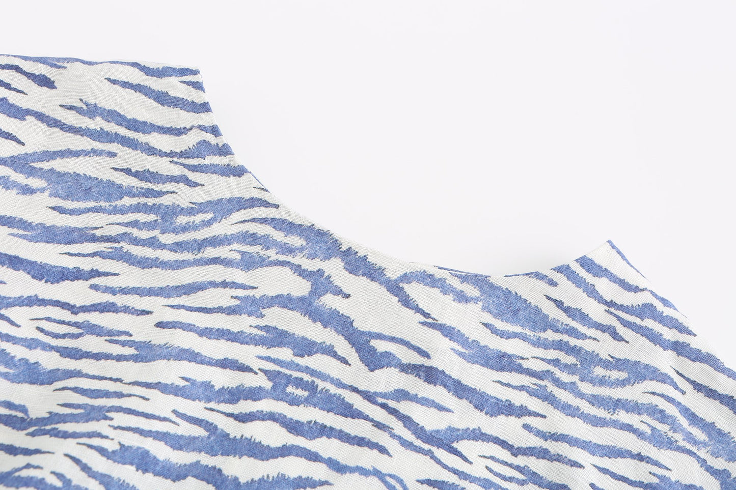 INNI PUFF SLEEVE TOP ZEBRA